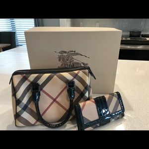 Burberry purse and wallet